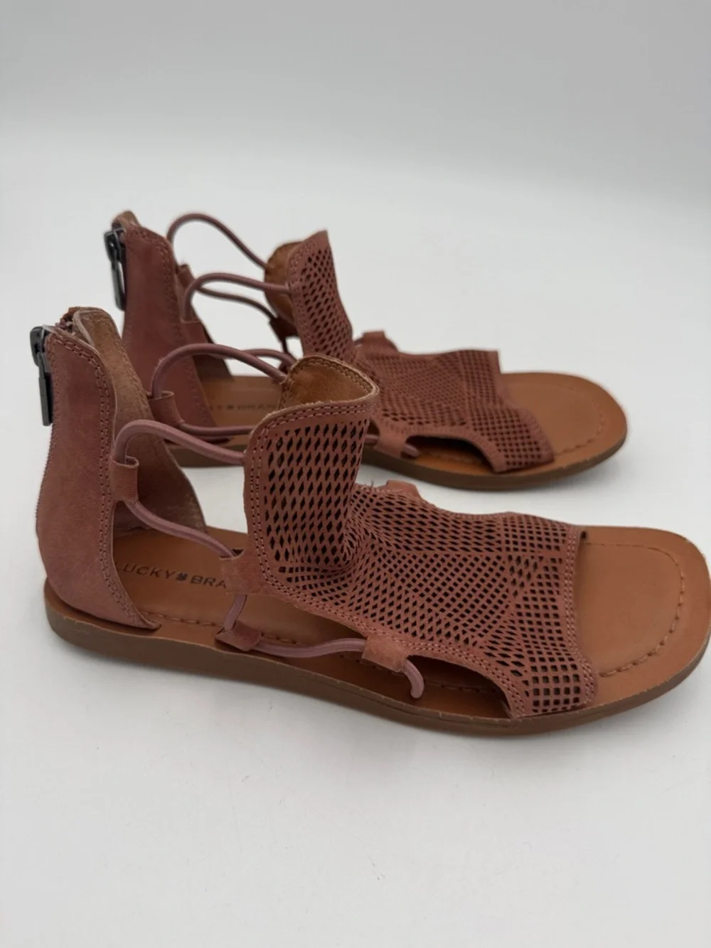 Lucky Brand Women's Dusty Rose Gladiator Sandals 5.5M leather perforated Y2K